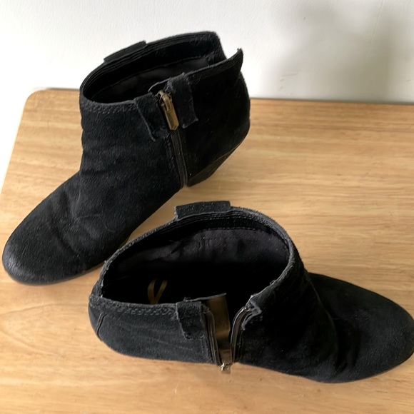 Sam Edelman Distress Black Suede Heeled Booties, Size 8 - Picture 10 of 16